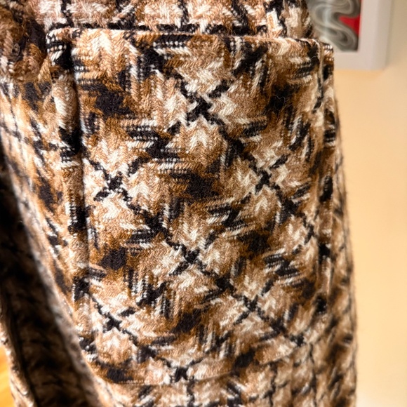 Vintage 70s Brown Plaid Belted Coat – Mid-Length - Picture 9 of 11